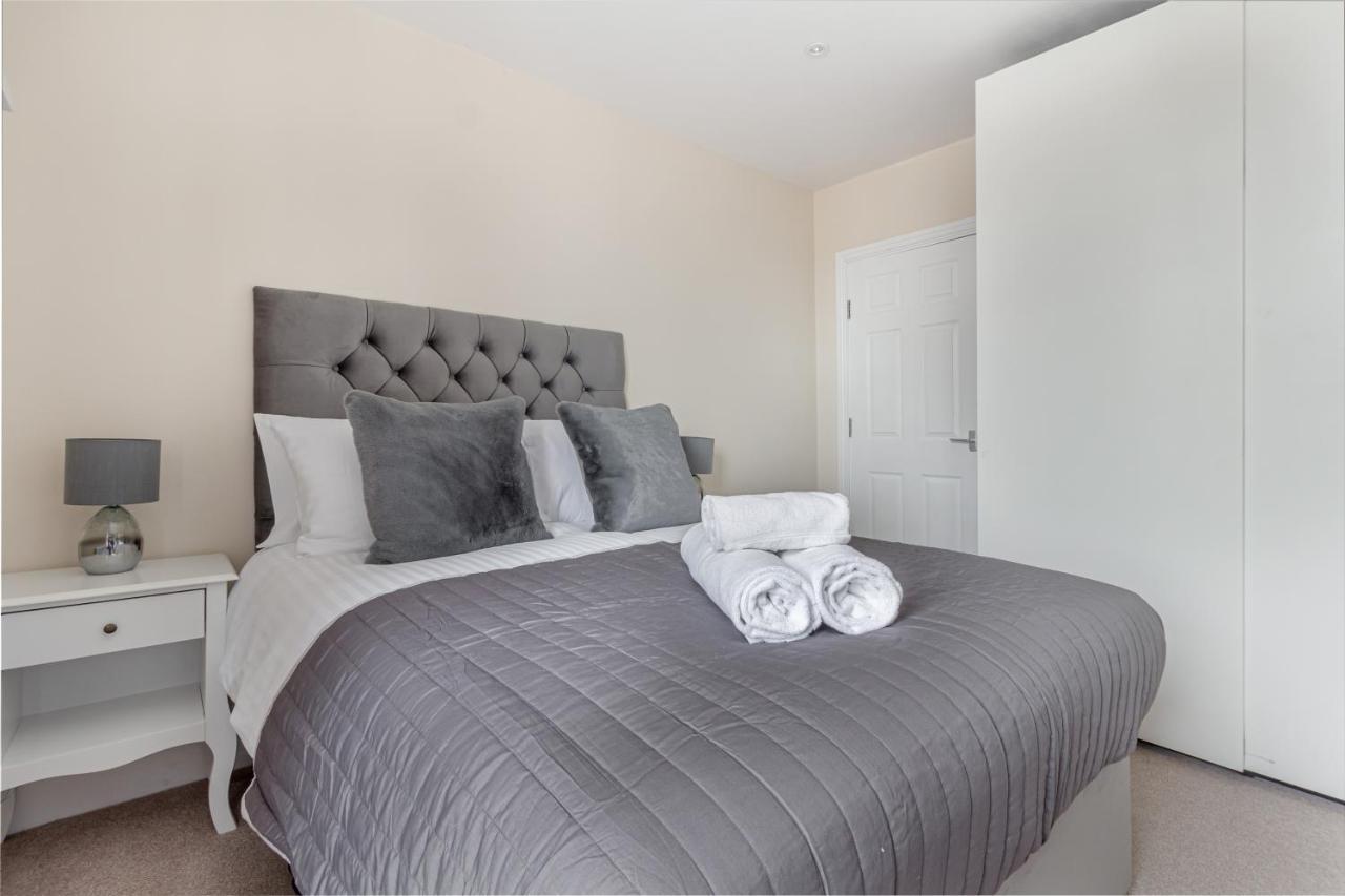 Guest Homes - Trinity Apartment 우스터 외부 사진