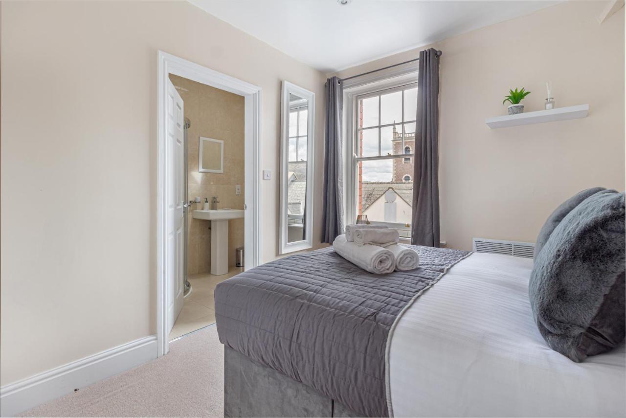 Guest Homes - Trinity Apartment 우스터 외부 사진